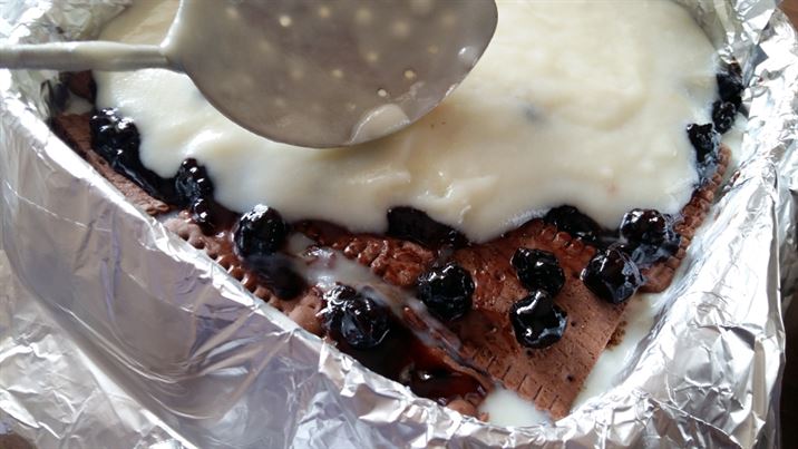 Бисквитена торта с домашен крем и сладко-Стъпка-7244