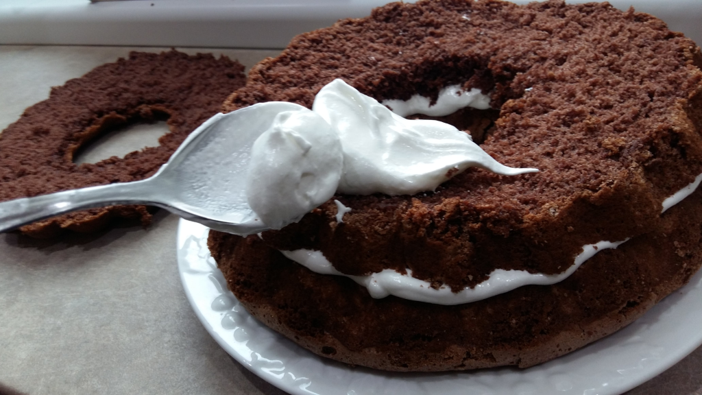 Торта с белтъчен крем и шоколадов ганаш-Стъпка-7698
