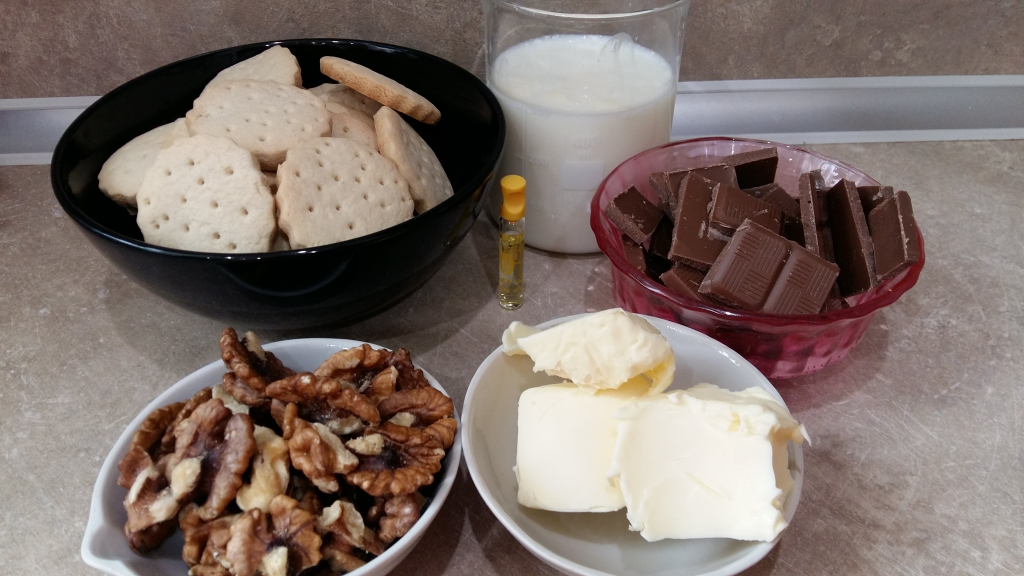 Бисквитен салам с домашни бисквити, орехи и шоколад-Стъпка-8063