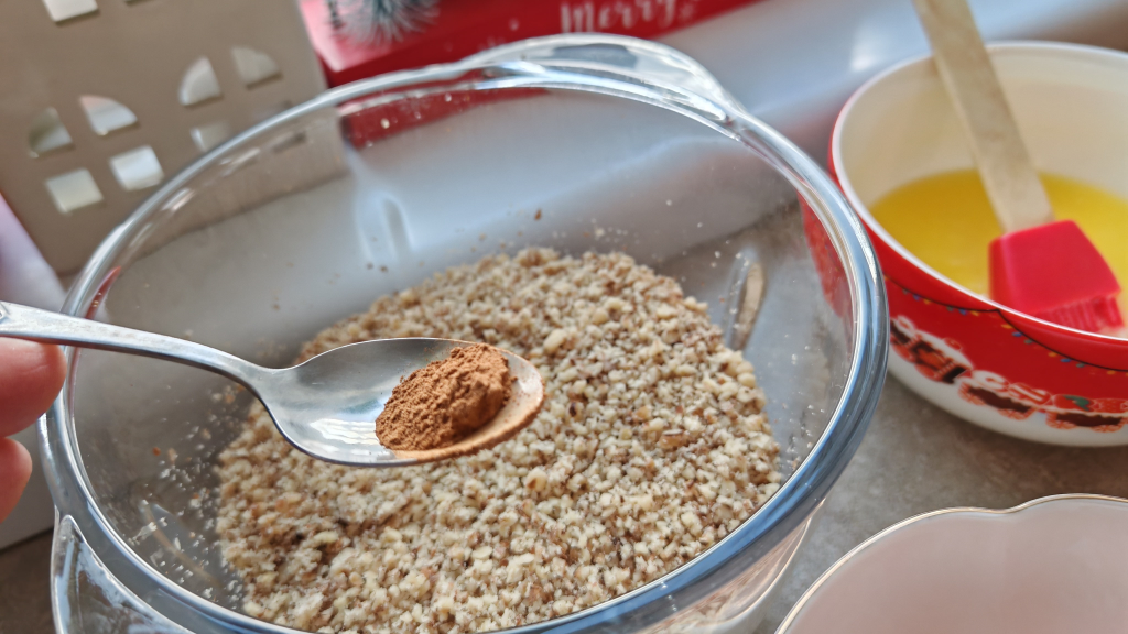 БАКЛАВА С ОРЕХИ И ЛОКУМ -Стъпка-8394