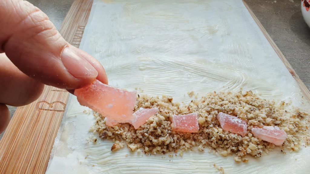 БАКЛАВА С ОРЕХИ И ЛОКУМ -Стъпка-8397