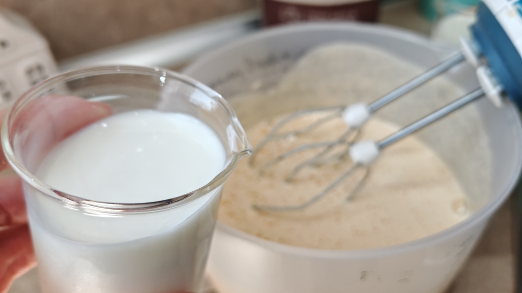 🍰 Сиропиран сладкиш със семола без бяла захар-Стъпка-8444